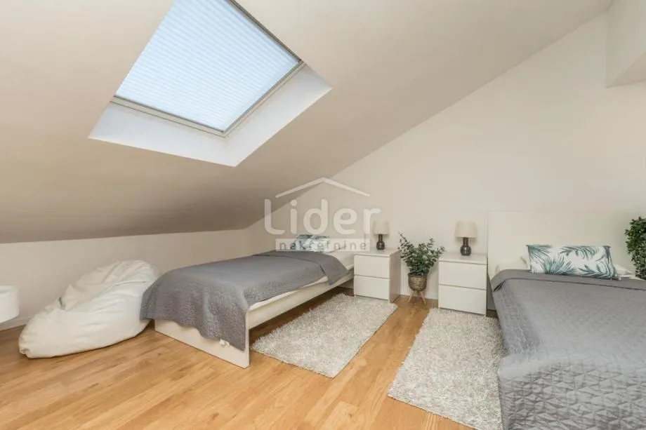 novalja, 3s+db, 2 balkona, namješten, 207.500 € - slika 12