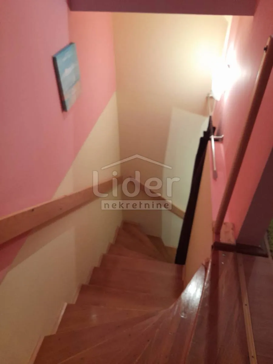 crikvenica kuća u nizu u centru grada - slika 26