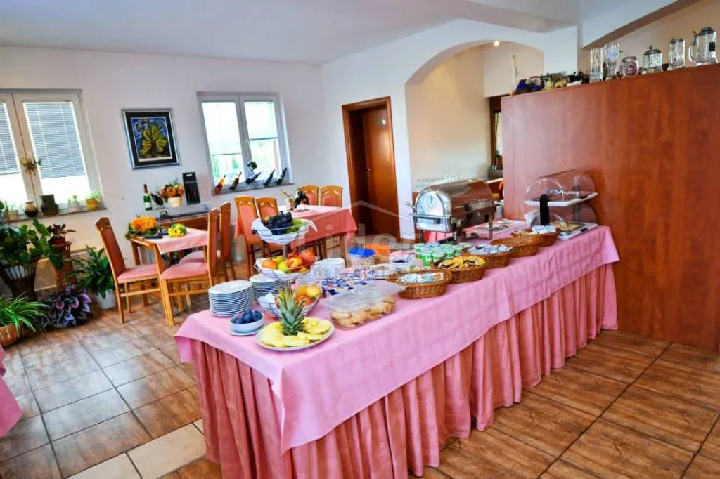 novalja, manji obiteljski hotel 1.000m2 prodaja - slika 13