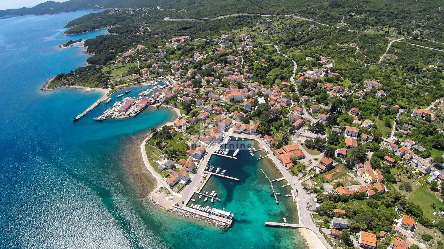 NEREZINE - GRAĐEVINSKO ZEMLJIŠTE 401 m2 - Nerezine, Mali Lošinj