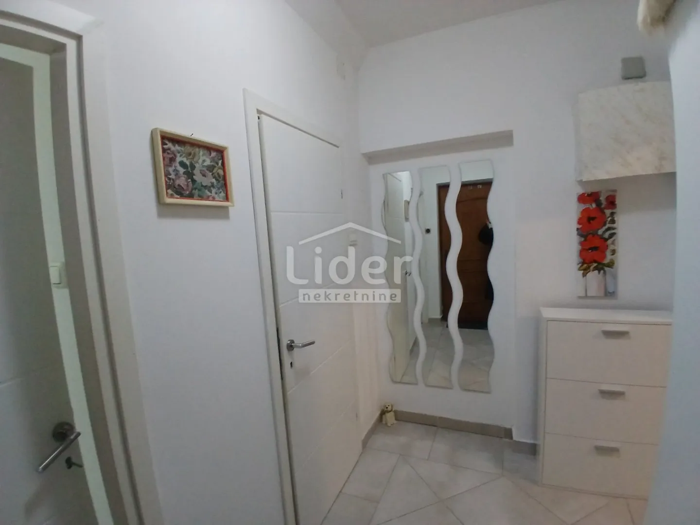 pehlin, 30m2, 1s + db stan za najam - slika 16