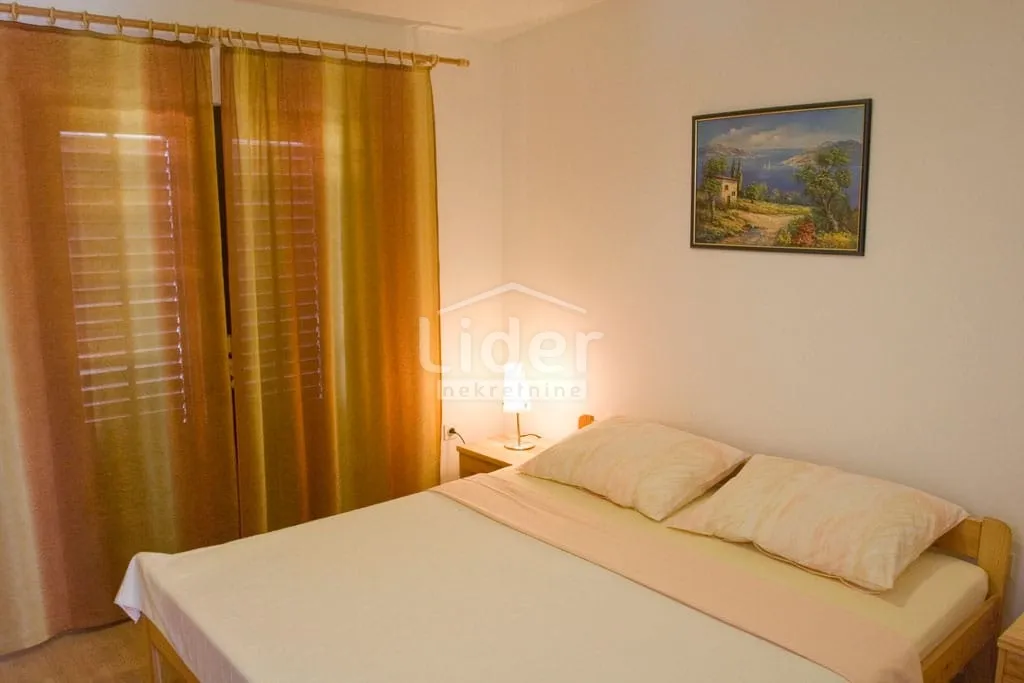 dvojna kuća u pagu, 100m2- dva apartmana, 300m od mora - slika 12