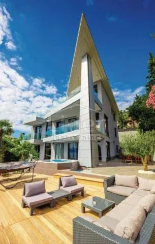 kuća opatija, 750m2, bazen - slika 10