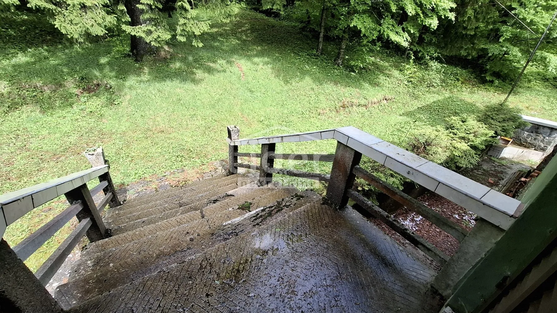 mrkopalj-kuća s velikom okućnicom 3000m2 - slika 16