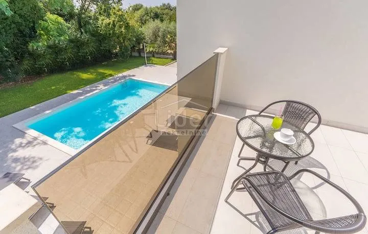 villa u poreču, 300 metara od poznatih plaža - slika 6