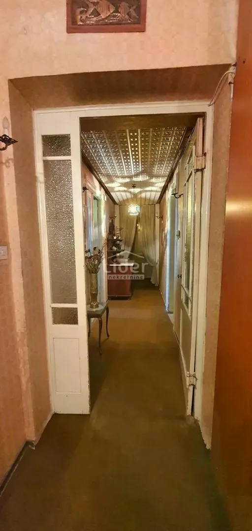 belveder, 205 m2, moguće preinaka u 2 stambene jedinice - slika 9