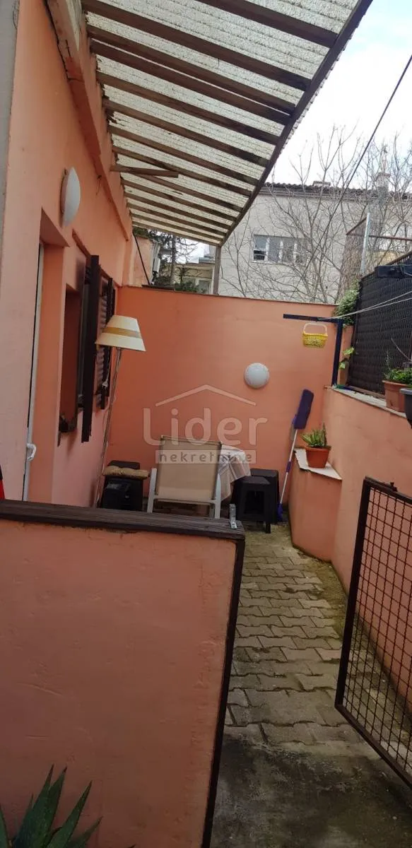 mali lošinj kuća s tri stana - slika 3