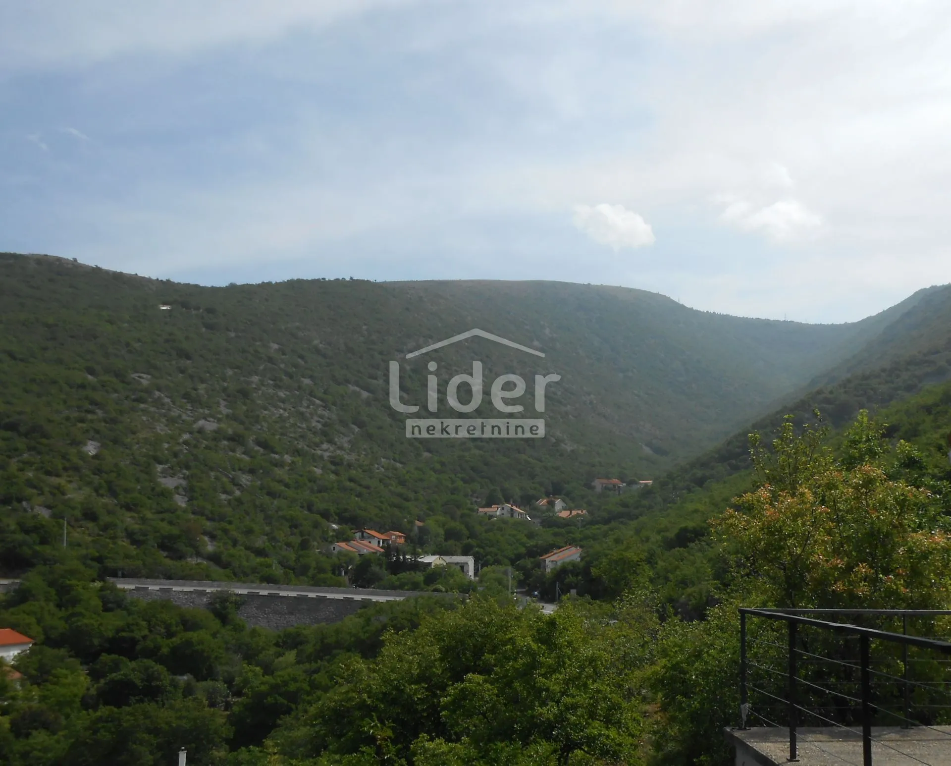 bunica (senj) 2 stana u kući s pogledom na more - slika 28