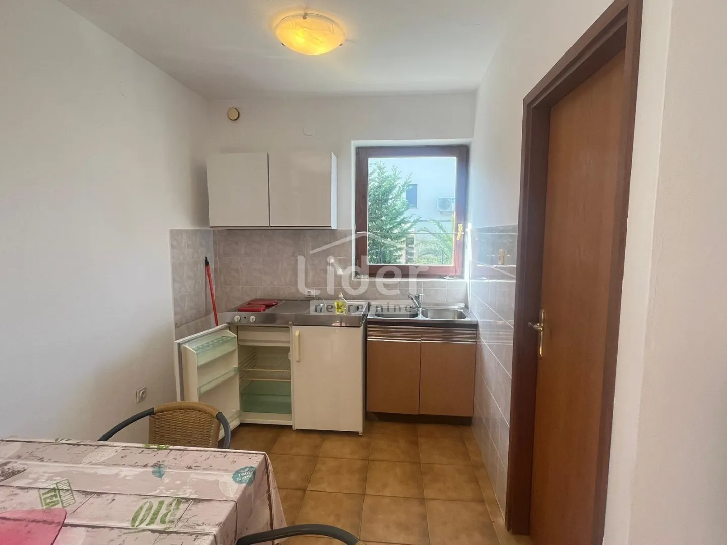 otok krk,njivice-samostojeća kuća 450m od mora - slika 8