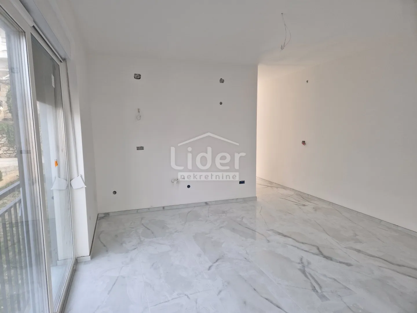apartman u banjolu sa fantastičnim pogledom - slika 15