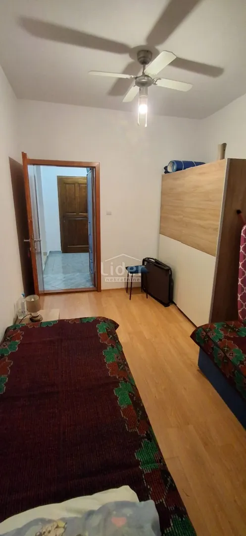 mali lošinj- stan u centru grada - slika 6