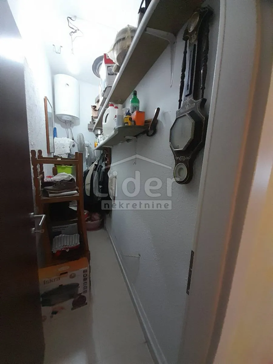 stan u centru kastva 92 m2 sa balkonom - slika 13