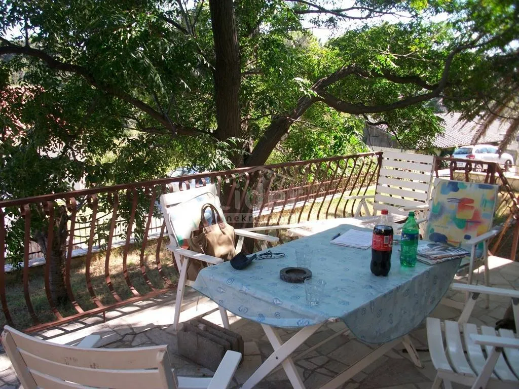 kuća na rabu, kampor - slika 3