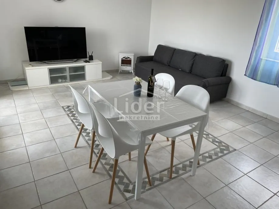 otok krk ,soline-apartman drugi red od mora 1sb+db - slika 3