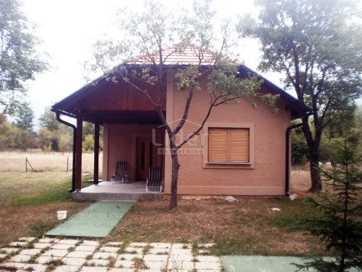 sinac, otočac, gacka, kuća vikendica s vinogradom - slika 11