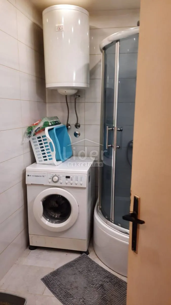 grobnik, kuća sa 3 stana - slika 10