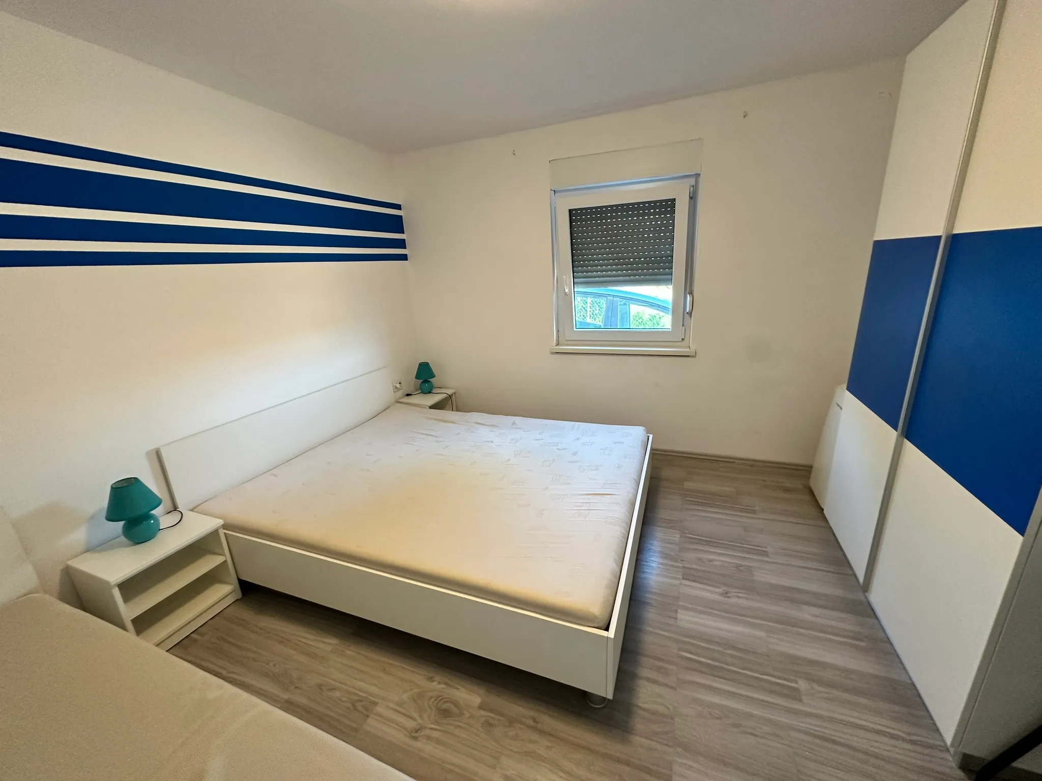 kruševo, prodajemo kuću sa 3 stana na karinskom moru - slika 37