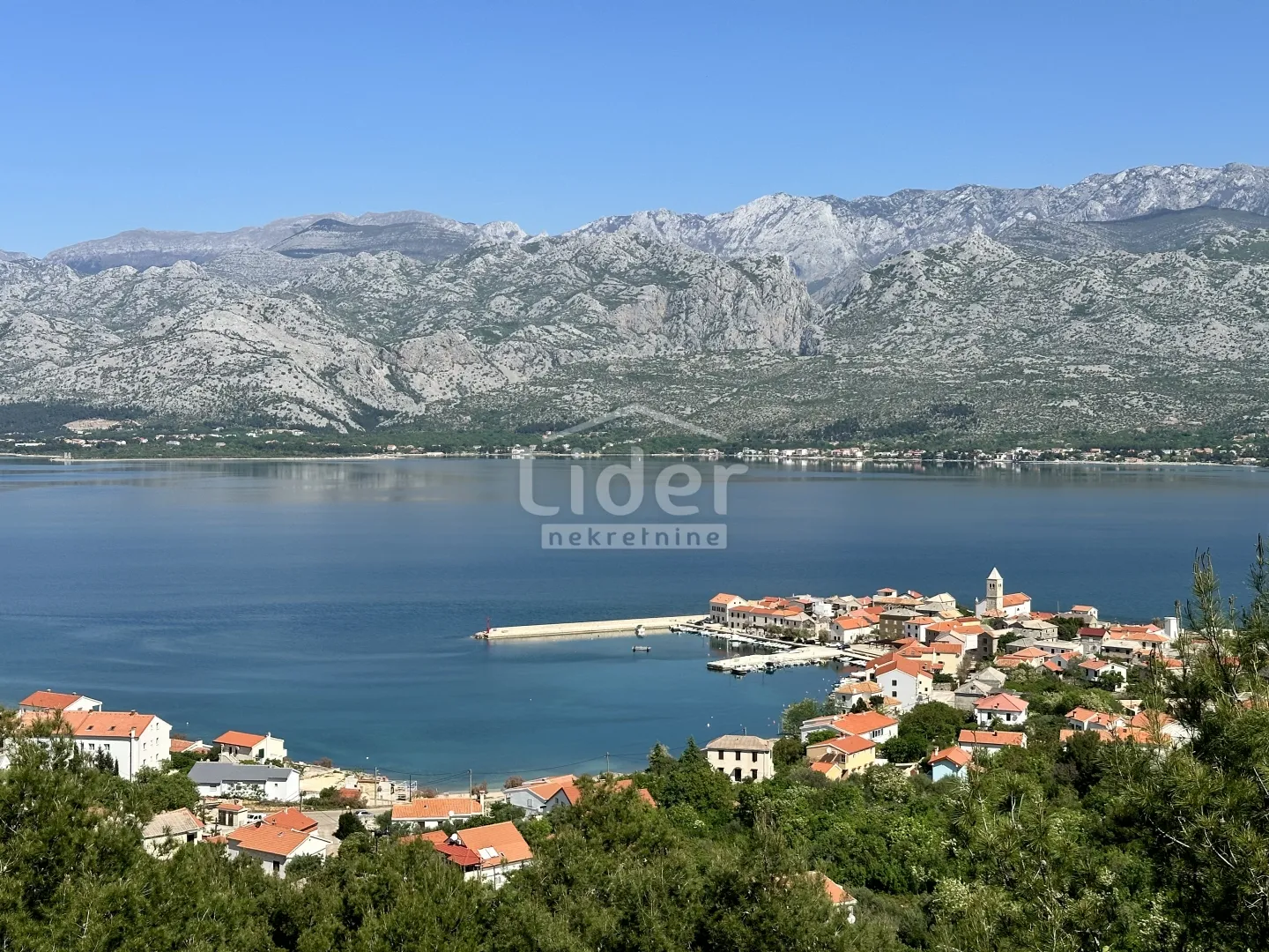 luksuzni penthouse s bazenom i prekrasnim pogledom na more - slika 2
