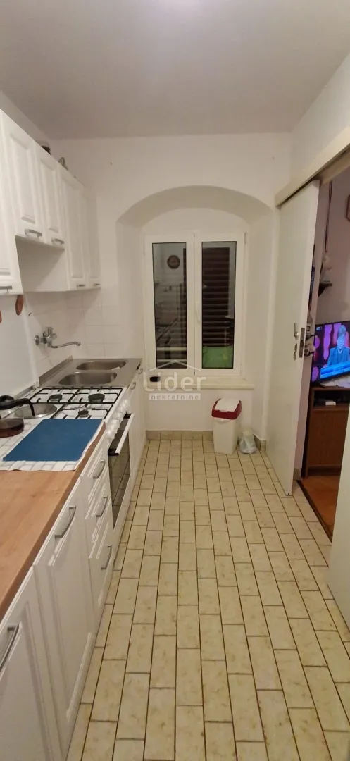 mali lošinj- stan u centru grada - slika 4