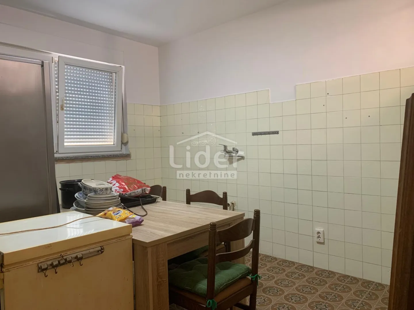 turnić 55 m2 balkon pogled! - slika 9