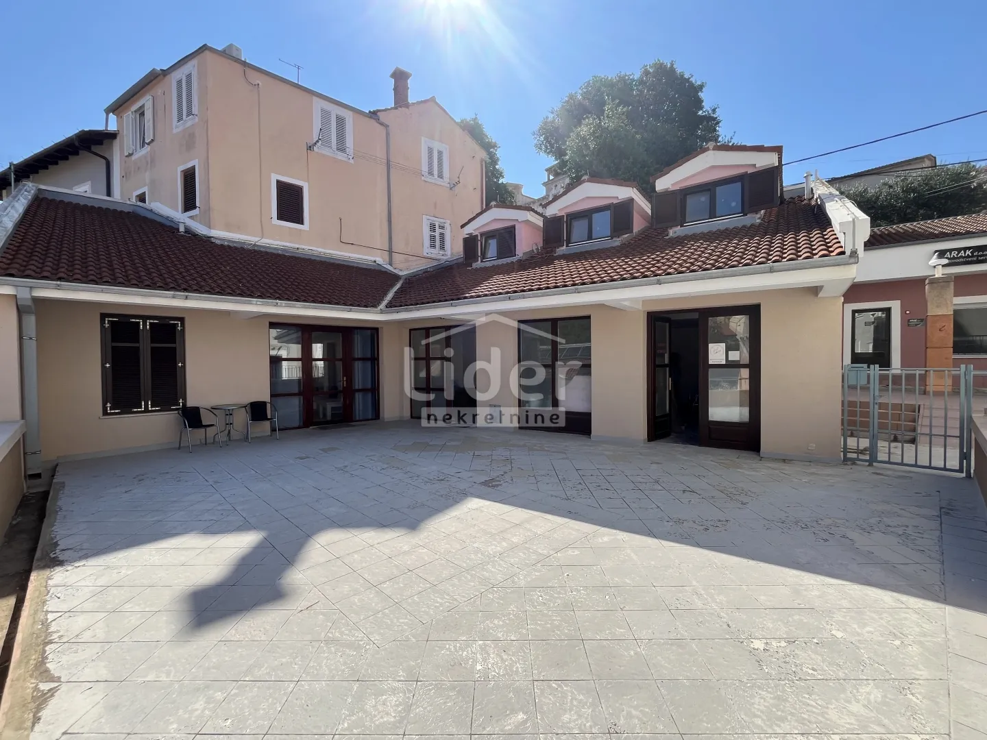 apartman na mirnoj lokaciji u malom lošinju - slika 2