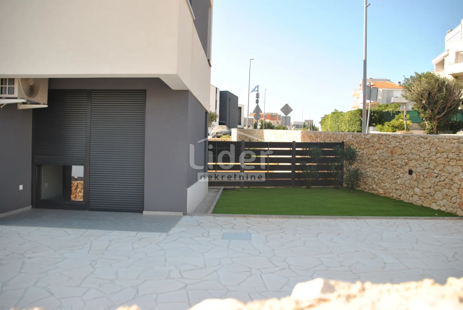 novalja, 2s+db, novogradnja 3.553 €m2, opremljeni - slika 4