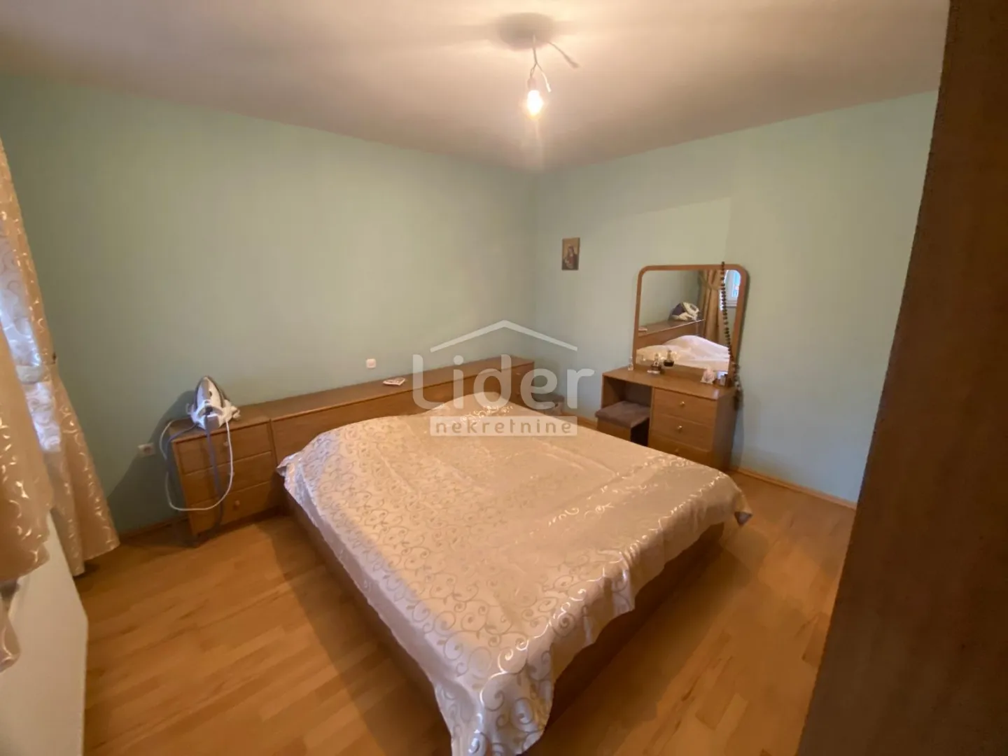 delnice, dvojna kuća od 100m2, p+1, okućnice 320m2 - slika 10