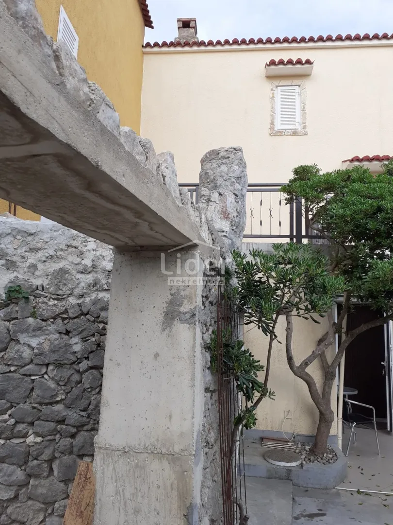 omišalj kuća u centru s vlastitim parkirnim mjestom - slika 3