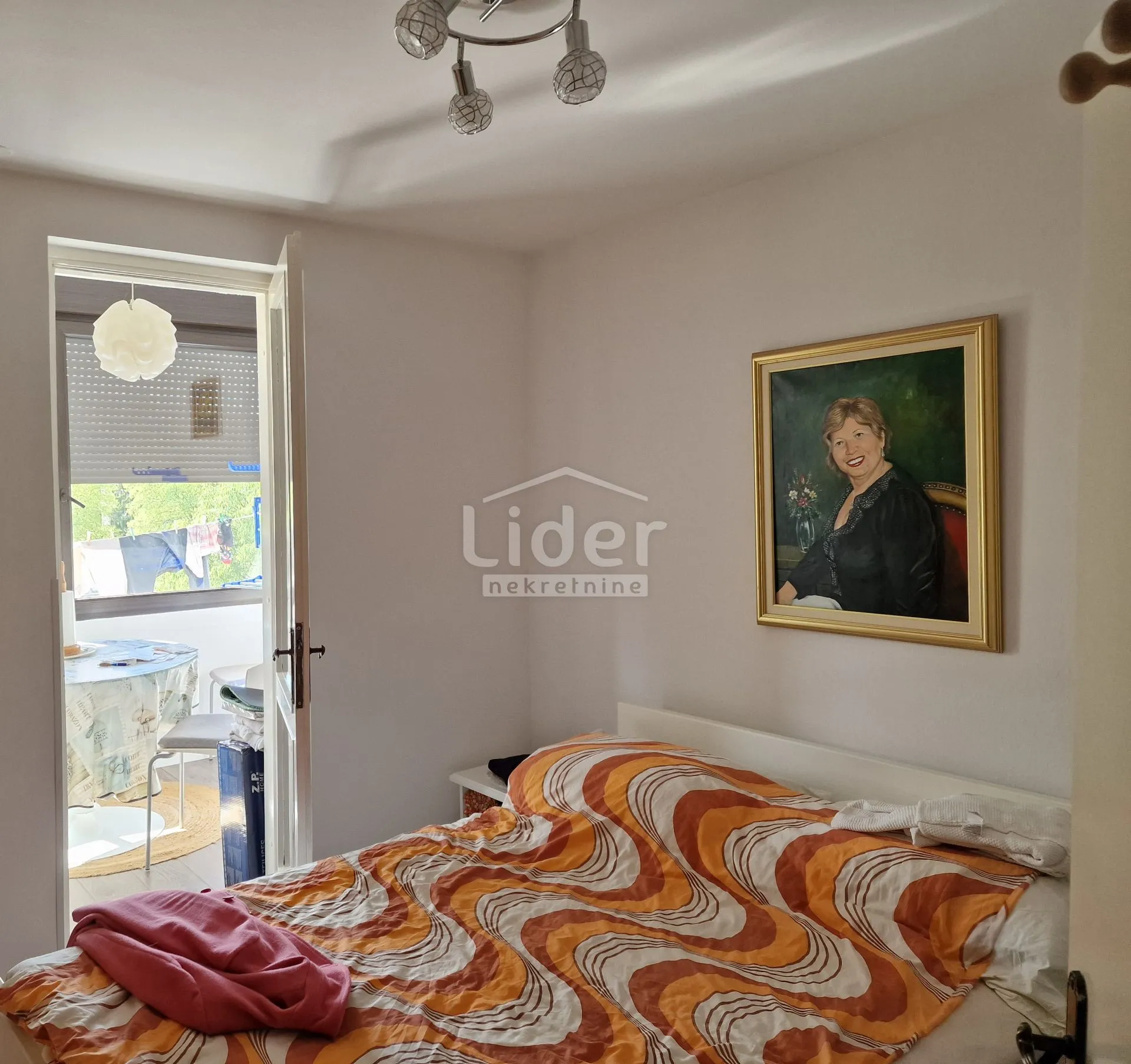 poreč okolica, 2 stana - 300 metara od mora - slika 10