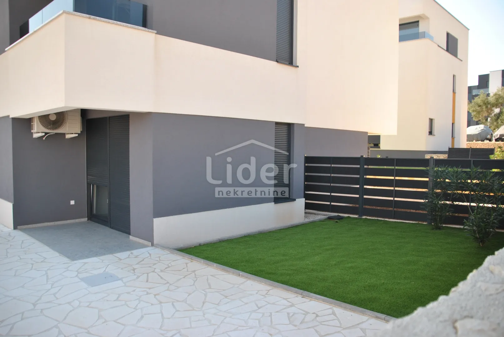 novalja, 2s+db, novogradnja 3.553 €m2, opremljeni - slika 7