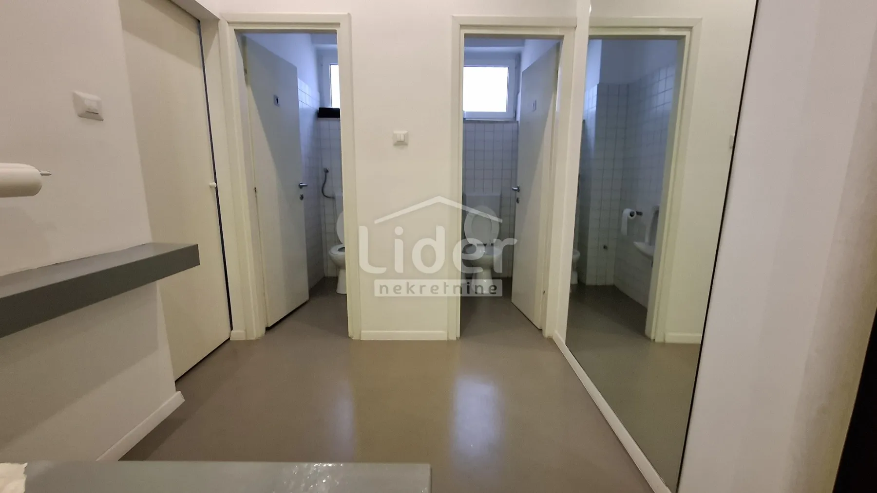 centar - poslovni prostor 180 m2 - slika 19