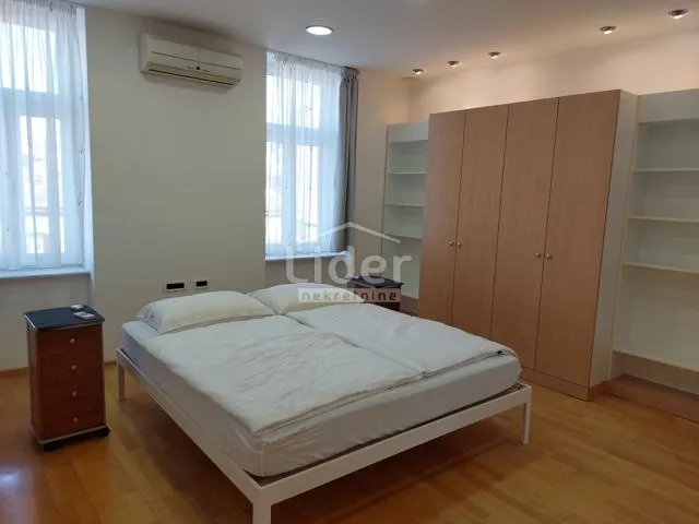 belveder-150m2,2s+db,3 balkona s pogledom na grad i more - slika 14