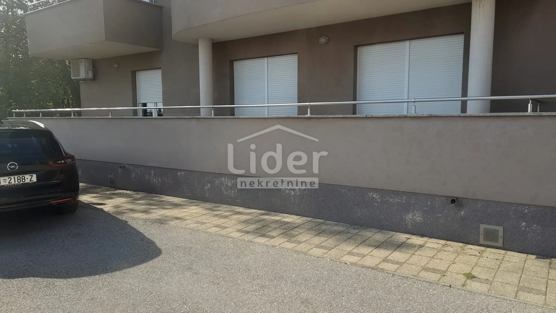 rijeka,srdoči-stan 132m2+vrt 185m2+3 parkinga+pogled more - slika 23