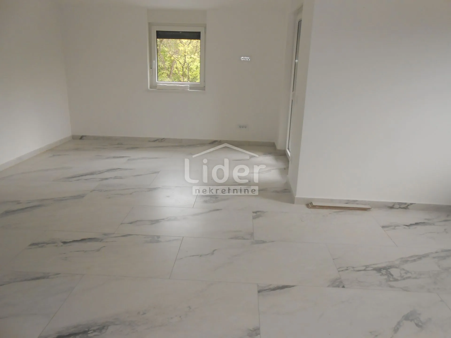 hlapa (otok krk) novi apartman s 2 lođe - slika 2