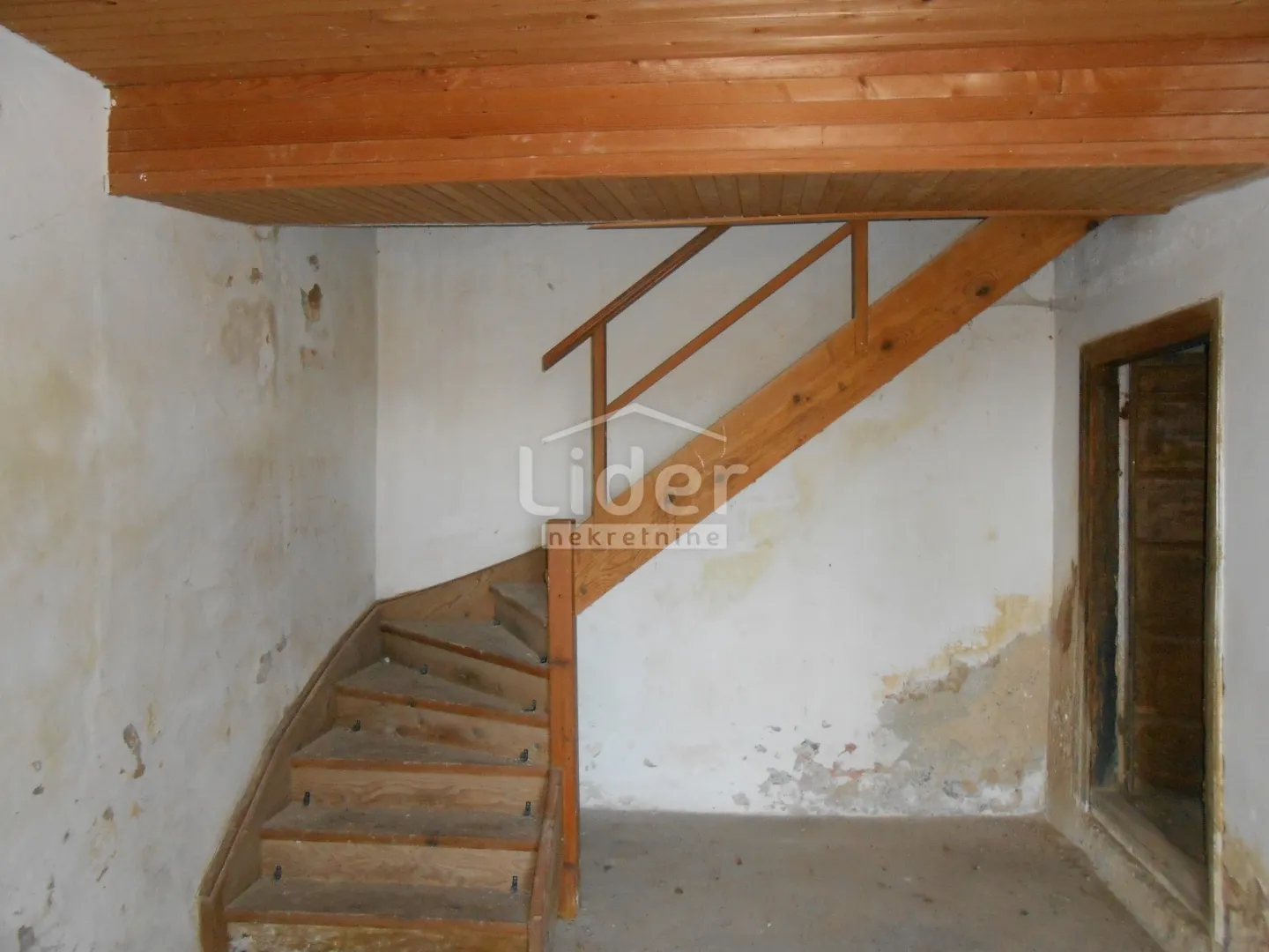 grižane 4 objekta za adaptaciju u mirnom okruženju - slika 6
