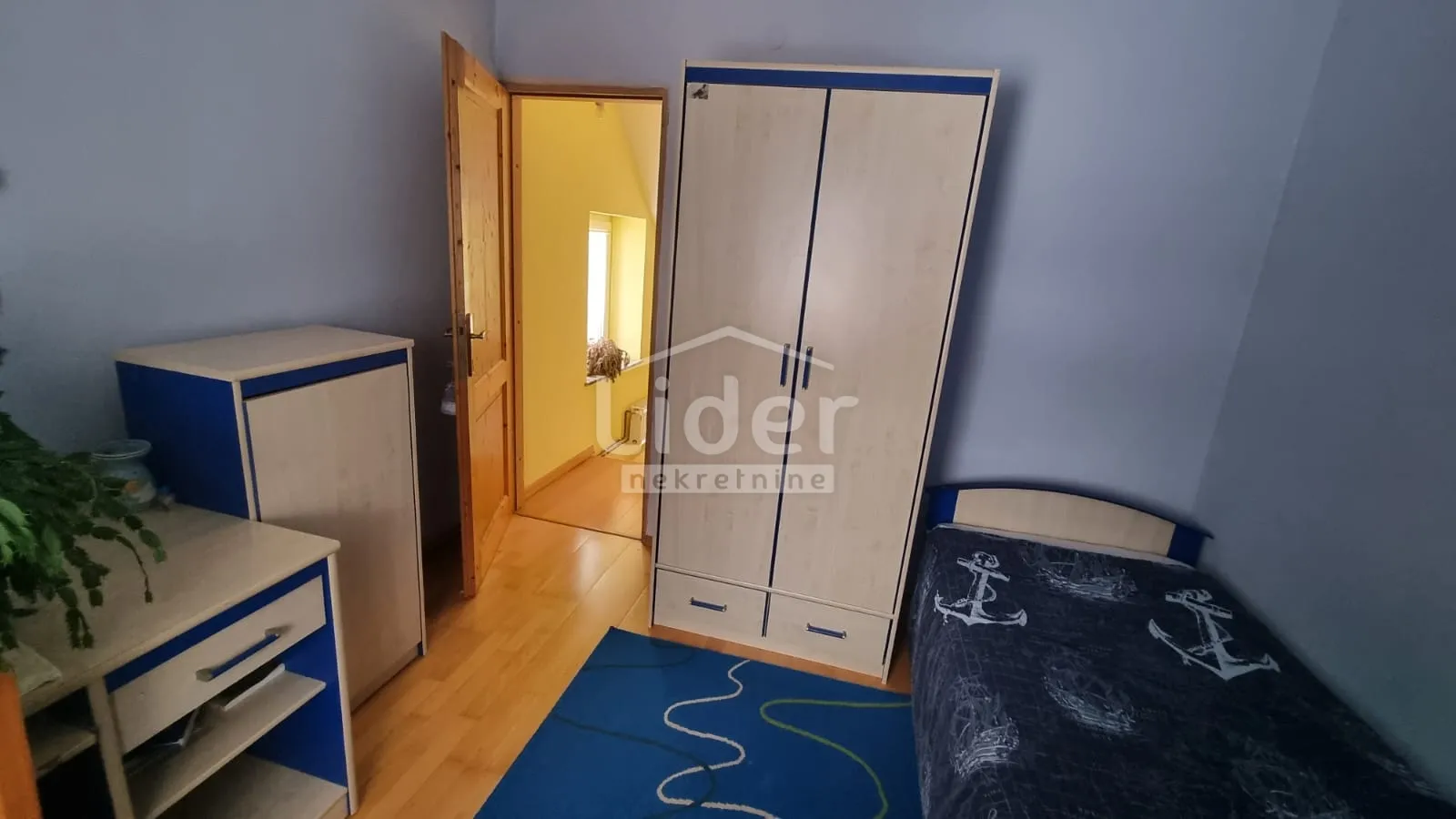 delnice, dvojna kuća od 100m2, p+1, okućnice 320m2 - slika 13
