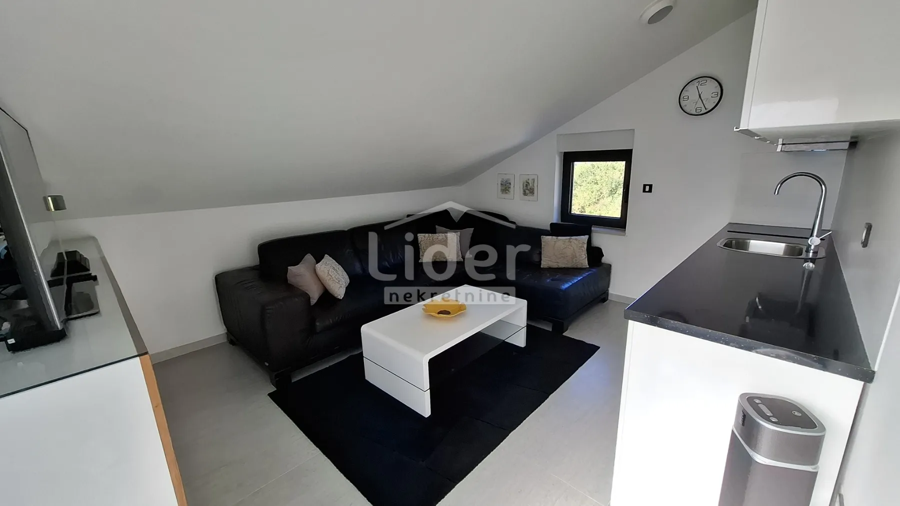 vila s vanjskim i unutarnjim bazenom,saunom ,crikvenica - slika 33