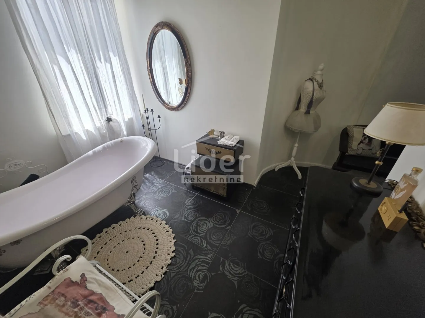 centar, 200m2, 4s+db, dizajnerski građanski stan - slika 58