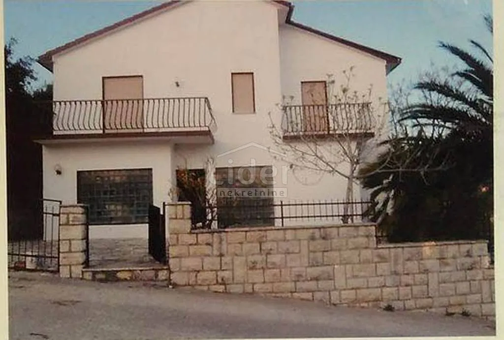 kuća na rabu, kampor - slika 2