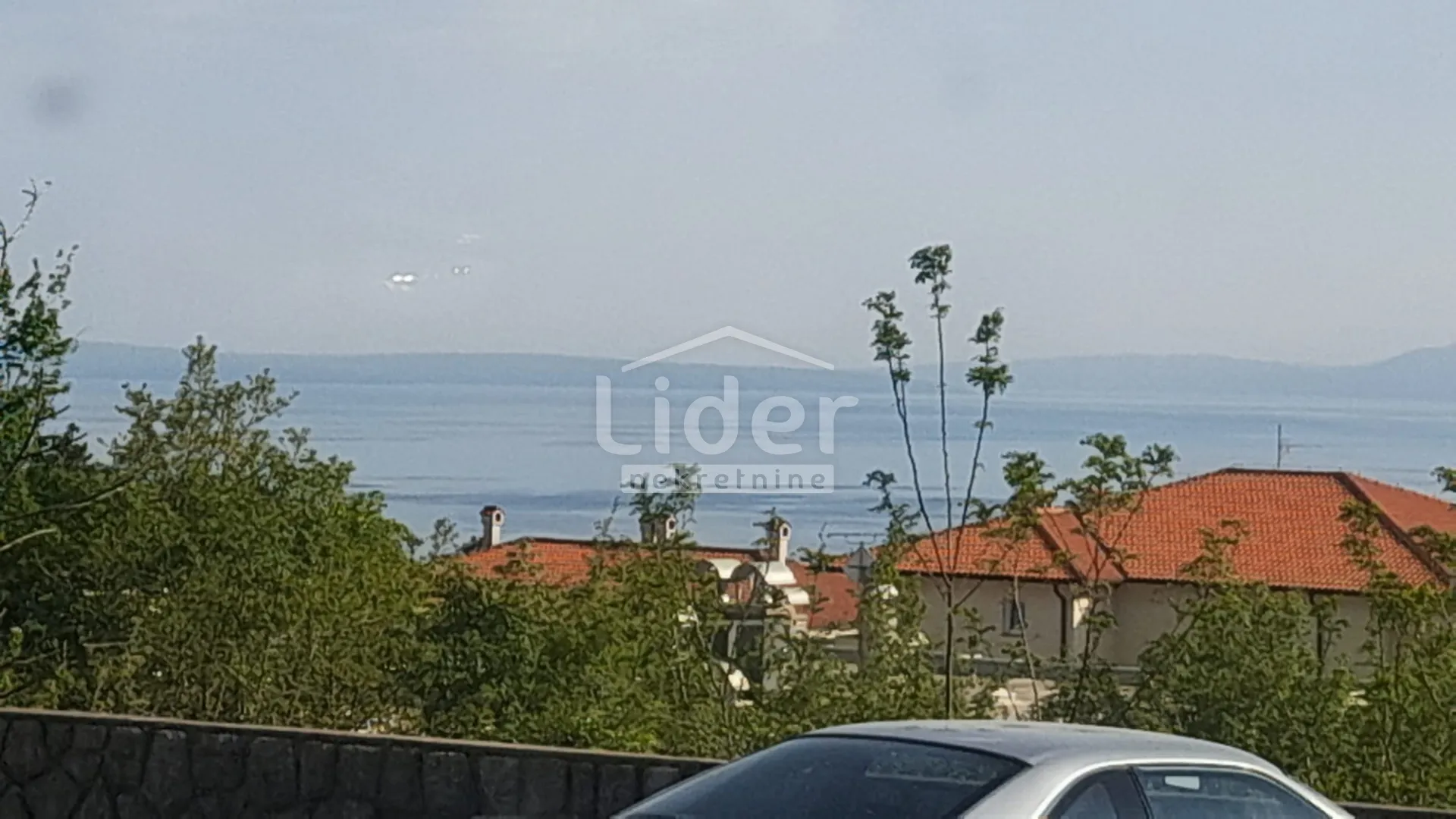 RIJEKA,SRDOČI-STAN 132m2+VRT 185m2+3 PARKINGA+POGLED MORE