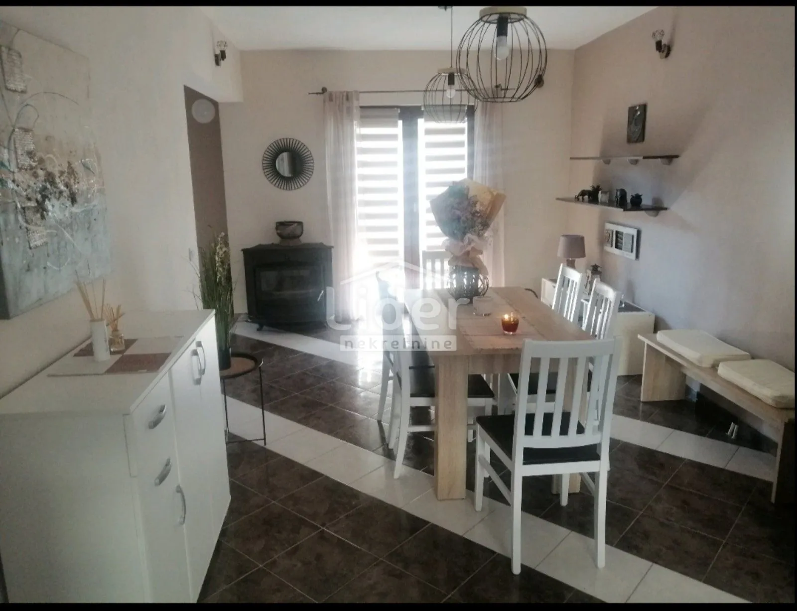 Kuća sa dva stana 2 km od mora - Šibenik