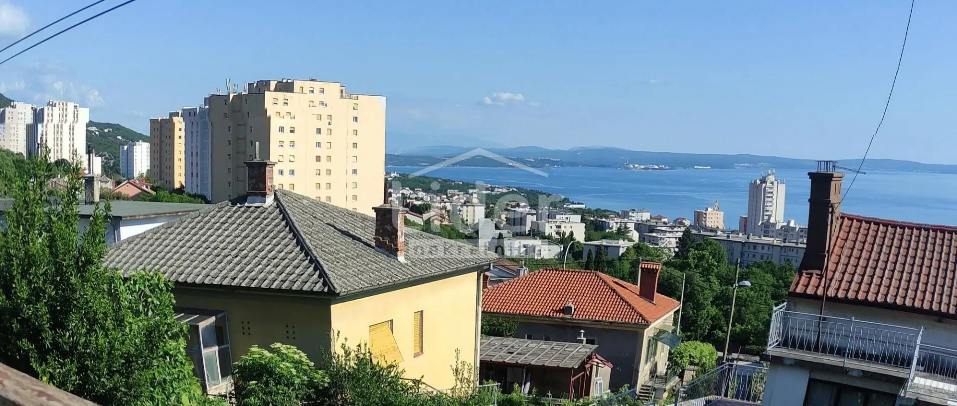 Etaža kuće 3s+db sa okućnicom - Rijeka