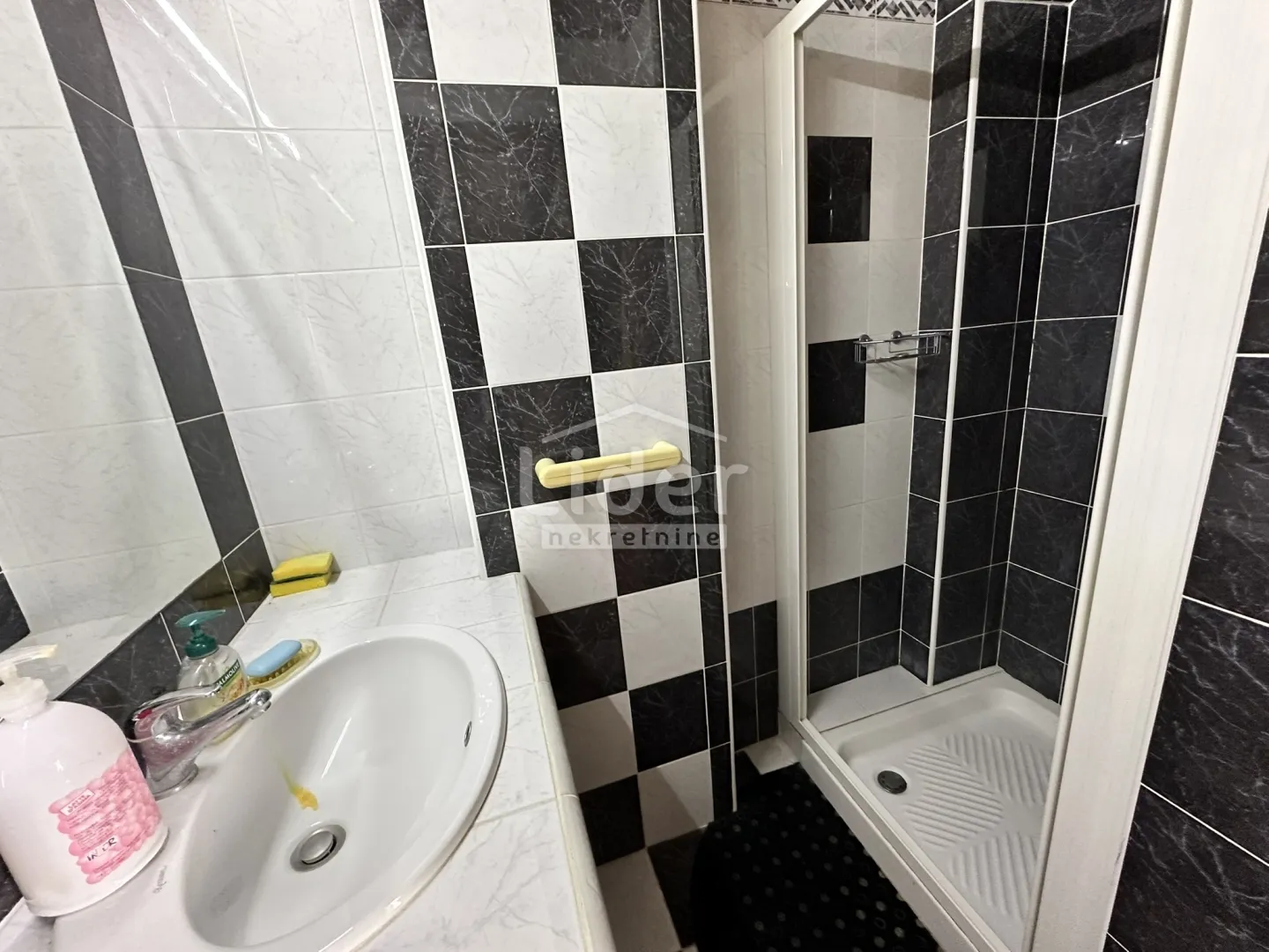 donja vežica, 125m2, 2s+db komfornu etažu kuće prodajemo - slika 25
