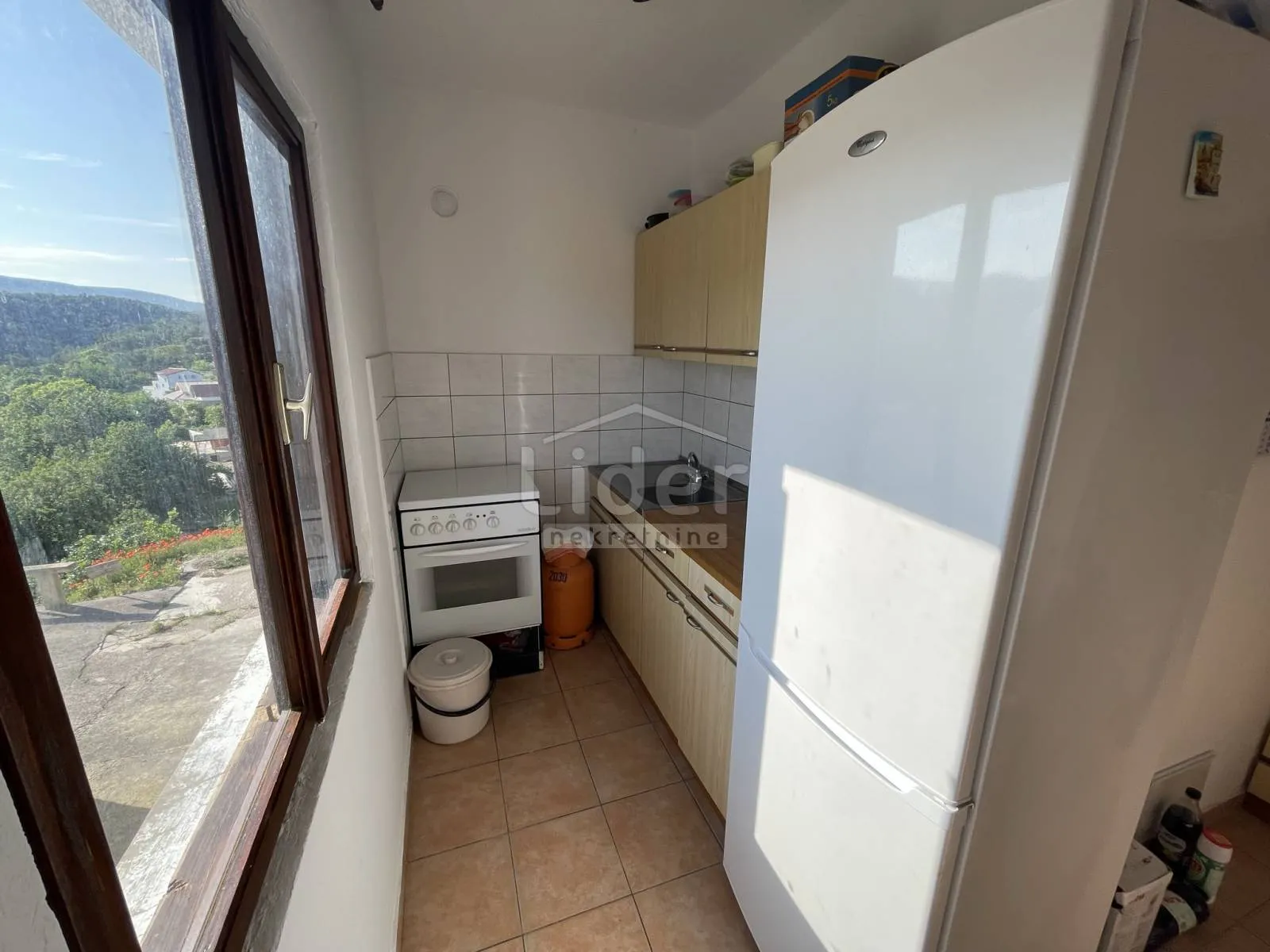 donji karin, kuću sa 5 apartmana prodajemo - slika 23