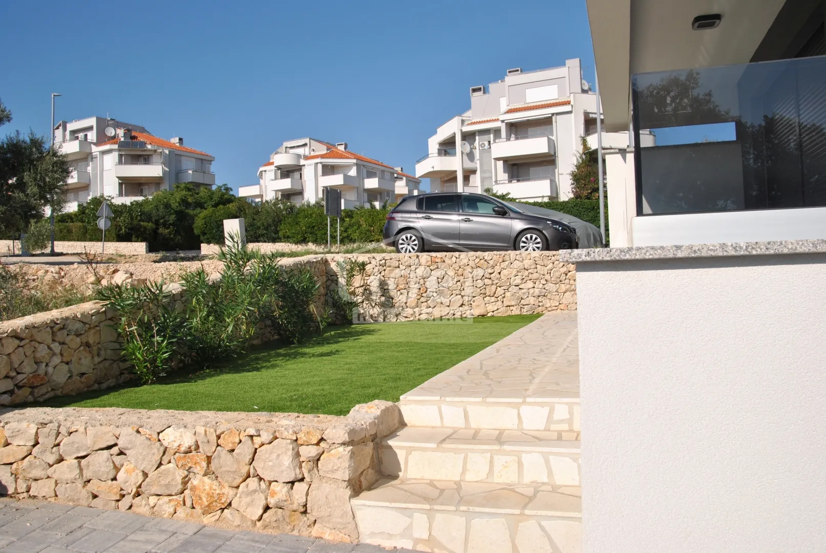 novalja, 2s+db, novogradnja 3.640 €m2, opremljeni - slika 3