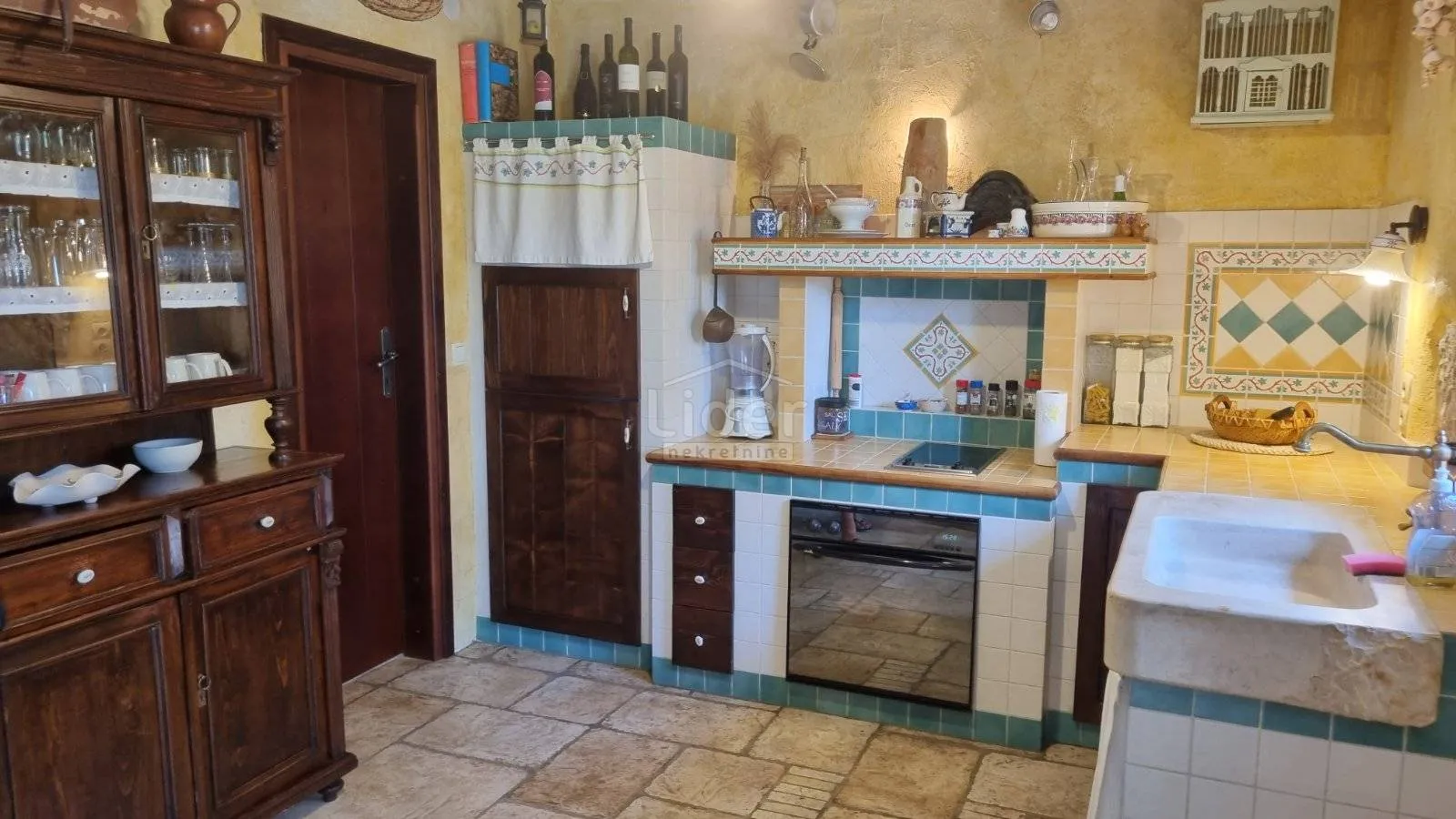 kuća istra, roč, 3.800m2 okućnice - slika 12