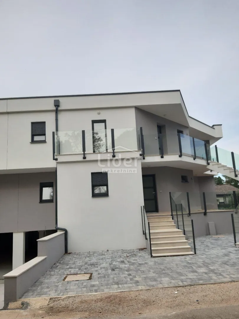 SAVUDRIJA - novogradnja 500m od mora - Savudrija, Umag