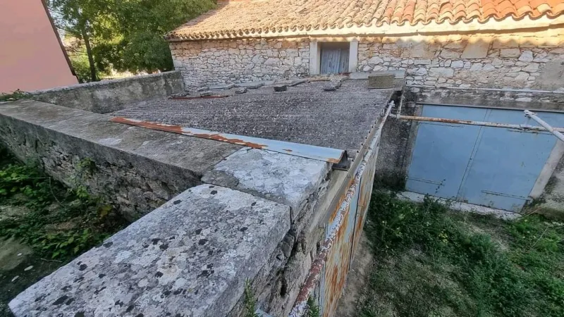 istra, kamena kuća na dvije etaže 2.5 km do plaže - slika 5