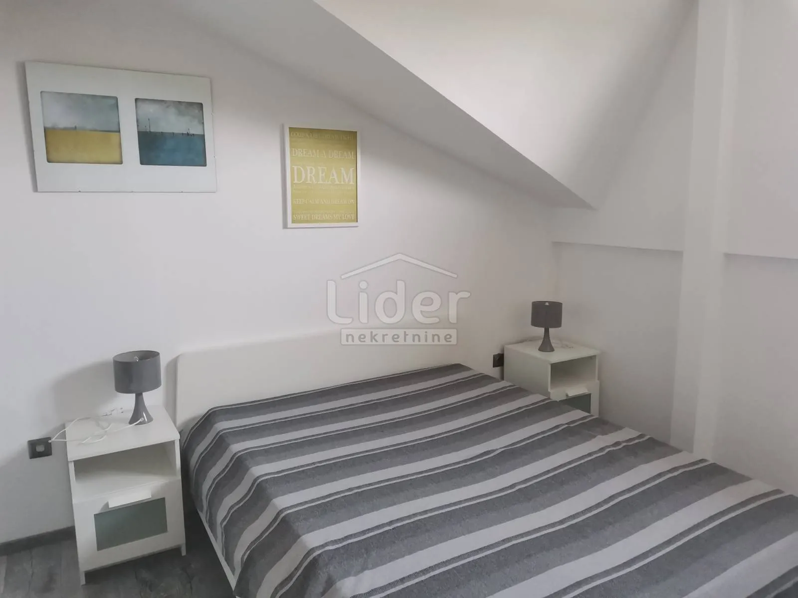 apartman 85 m2, supetarska draga - slika 10