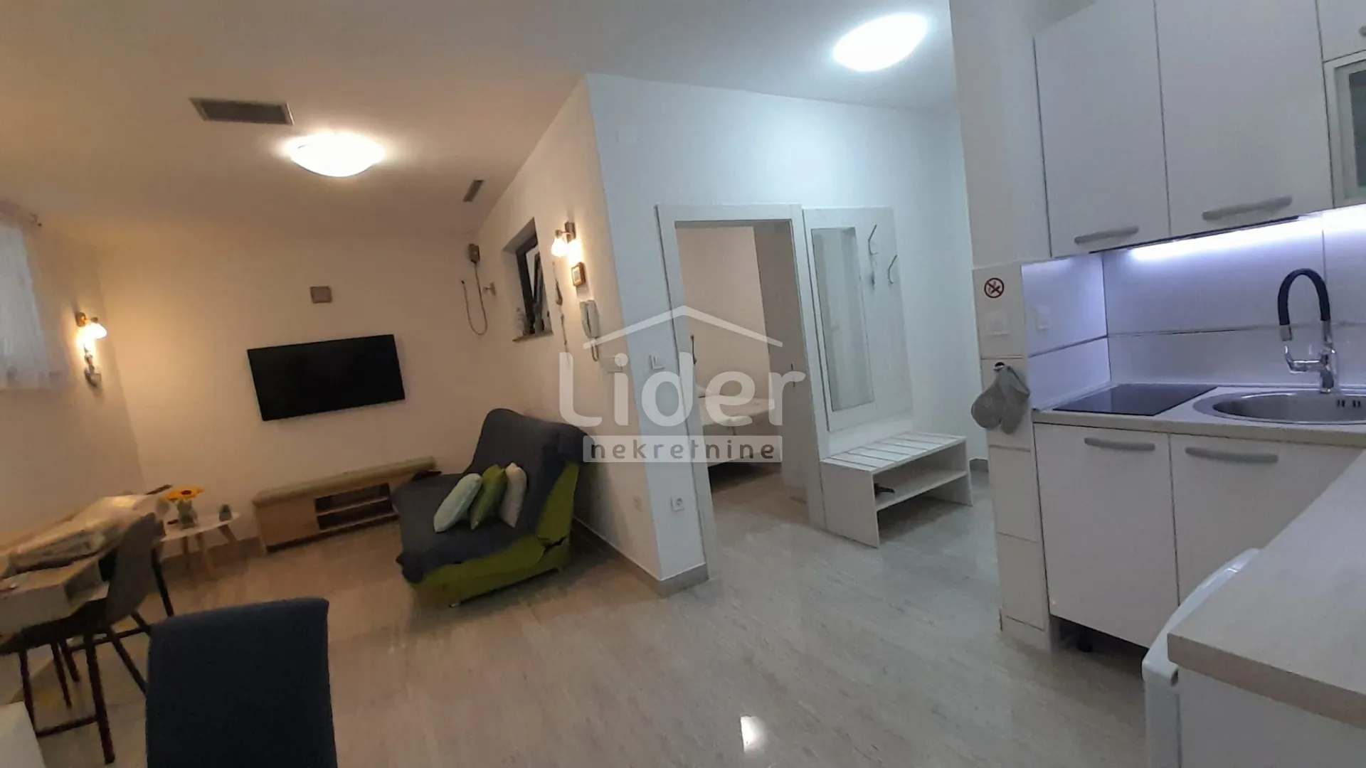 otok krk,malinska-apartman 37m2 s okućnicom 92 m2 - slika 2